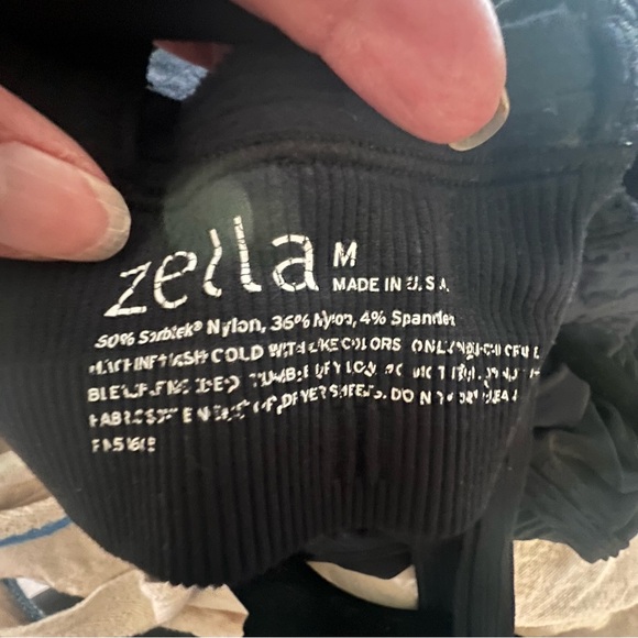 Zella Fitted Black Ruched Sleeveless Tank Top Activewear Yoga Running Workout - Picture 6 of 6